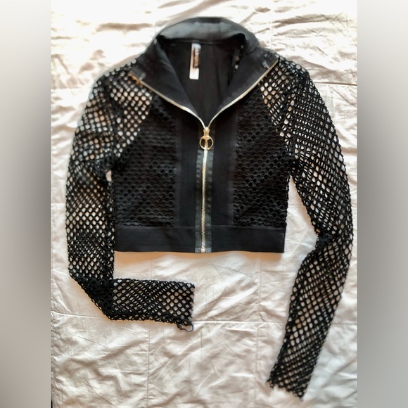 Mesh crop top - Picture 5 of 11